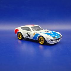 Hot Wheels Ferrari 365 GTB4 C with custom wheels.