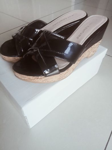 Size 4 wedge shoes 3 pairs for 25 euro