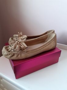 Carvela flat loafer shoes with tassels, beige, size 6, 28 euros