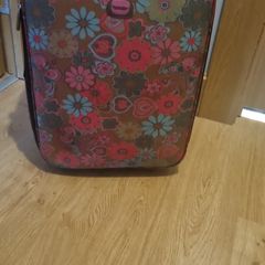 suit case