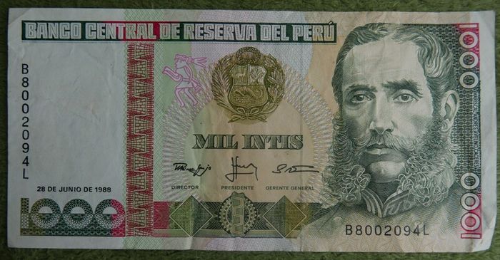 Variety of 10 Different Foreign Banknotes most of Peru