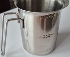 measuring cup