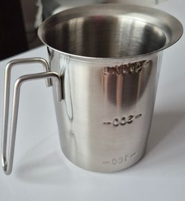 measuring cup