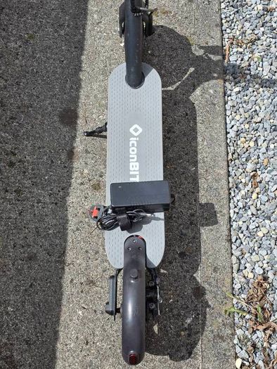 Electric scooter Iconbit back suspension