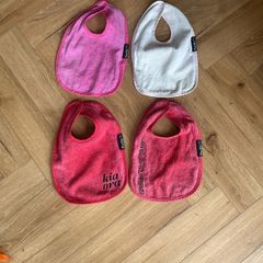 Mum2mum waterproof bibs x 4