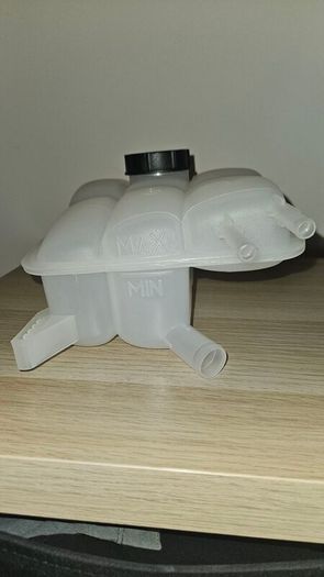 coolant tank for volvo