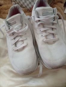 Skechers