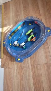 Beyblades Arena with 4 beyblades