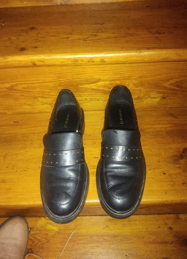 women's leather shoes  Size 7/41