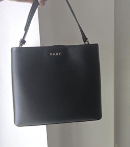 Beautiful Ladies DKNY Handbag