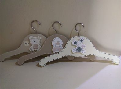 3-pack Wooden Newborn Gift Hangers