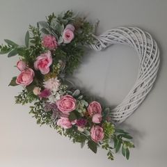 55cm White Wicker heart floral wreath