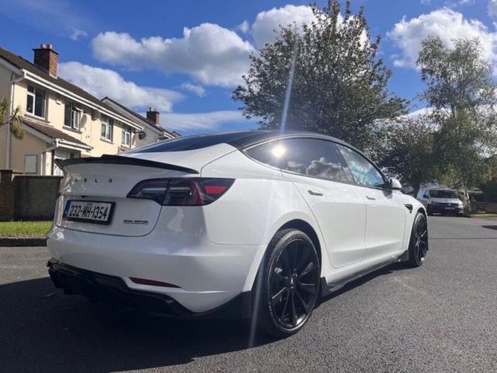 Tesla Model 3 2023