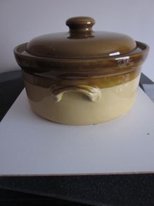 TG Green "Granville" Stoneware Glazed Lidded Dish