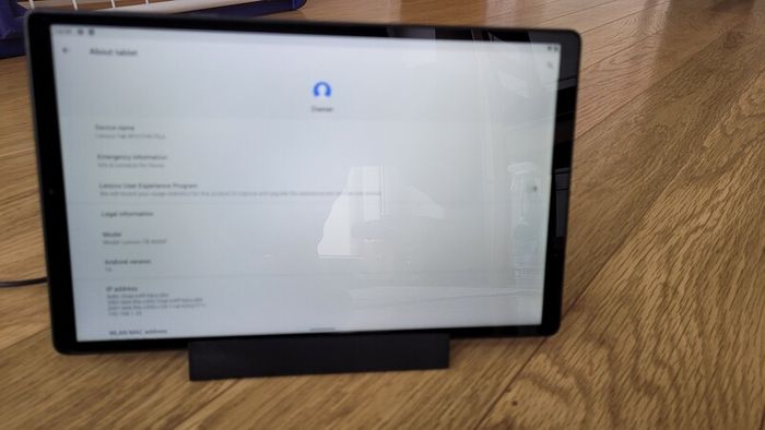 lenovo Tab M10 FHD Plus  tablet + charging station