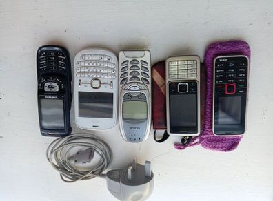 retro phones bundle