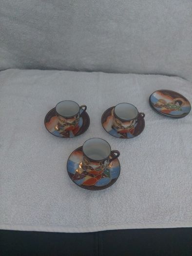 Japanese Satsuma style porcelain tea set decorated with heavy Moriage