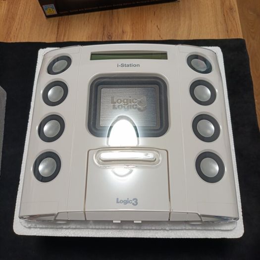Logic3 i-Station8 Concert Sound speaker system with display for Apple iPod docking connector White