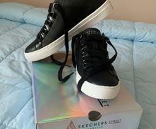 Skechers