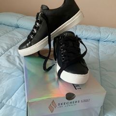 Skechers