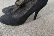 Oasis heels with lace details