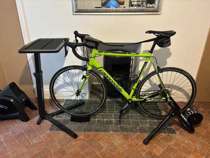 Complete Wahoo Smart Indoor Cycling Setup and Cannondale Road Bike