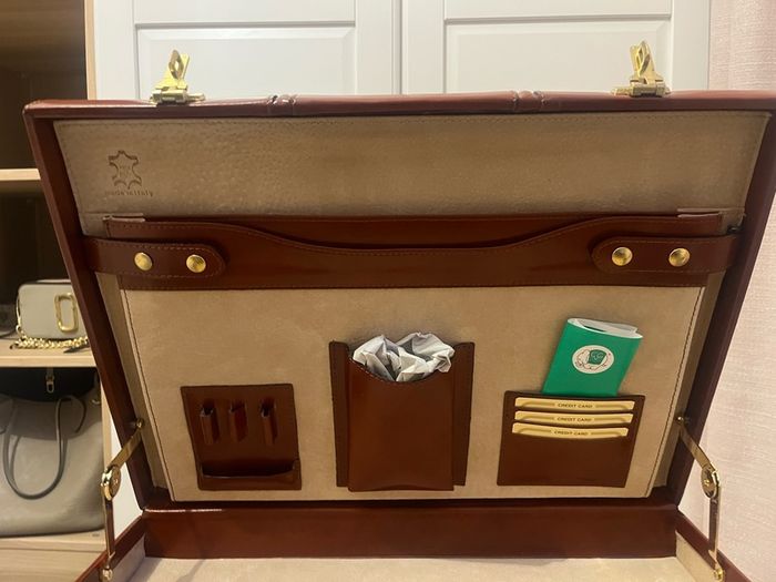 Pratesi leather suitcase