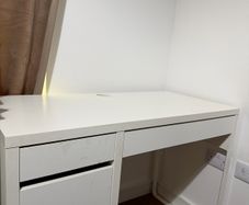 Work desk