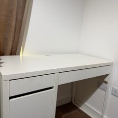Work desk