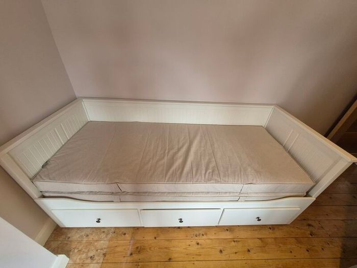 IKEA Hemnes guest/day bed incl. One Vannareid mattress