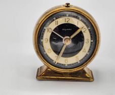 Vintage 1940s Alarm Clock For Display purpose or Restoration Repair Project