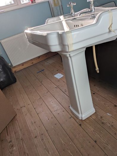Pedestal Sink