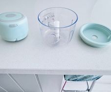 Mini electric chopper