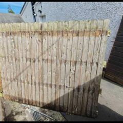 10 free fence panels and some posts