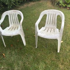 2 x White Plastic Garden Chairs