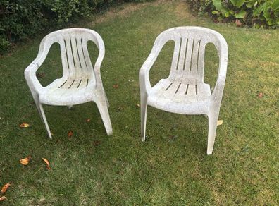 2 x White Plastic Garden Chairs