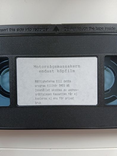 The Texas Chainsaw Massacre 1974 Film. English With Subtitles (Rare Scope Version) Letterbox Black Bars.