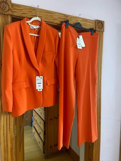 Fab Zara Bloggers Insta Famous Pumpkin Orange Suit Co Ord Blazer and Trousers   Size XL UK 14