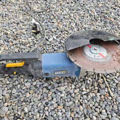 angle grinder 9"