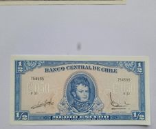Chile, 1/2 Escudo UNC notes
