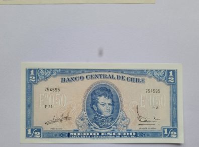 Chile, 1/2 Escudo UNC notes