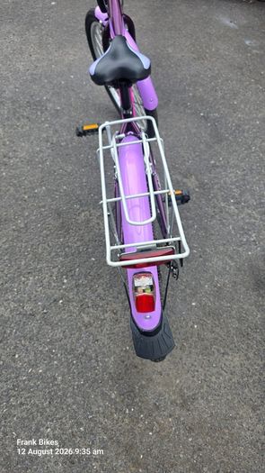 24inch Girls Bike   Excellent Condition  Gears Rack & Mudguards