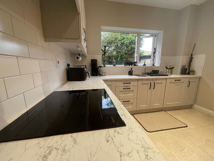 Modern Integrated Kitchen For Sale