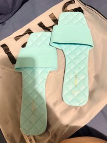flat sandals