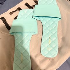flat sandals