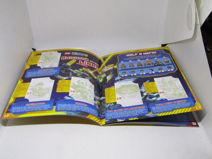 Lego Toys R Us Collector's Trading Card Album - 2017 Limited Edition Rare Lego Toys r Us Trading Card Album New And Unused In Great Condition