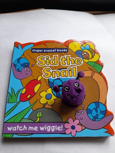 Sid the Snail - Finger Puppet Board Book