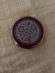 Vintage Stratton Powder Compact