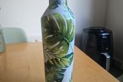 Insulating water bottle