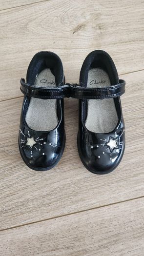 girls shoes size 7